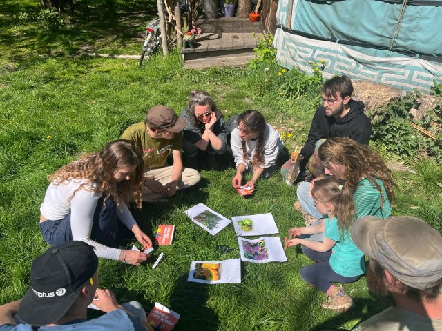 Groepje brigadisten op de grond